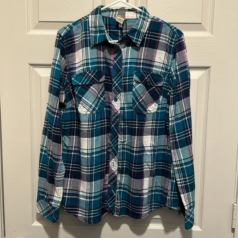 Plaid-print long sleeve, front button up collared shirt
